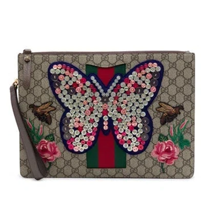 Pre-owned Gucci Gg Supreme Web Butterfly Clutch In White