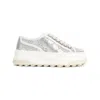Gucci Textured White Sneakers With Cushioned Sole In White