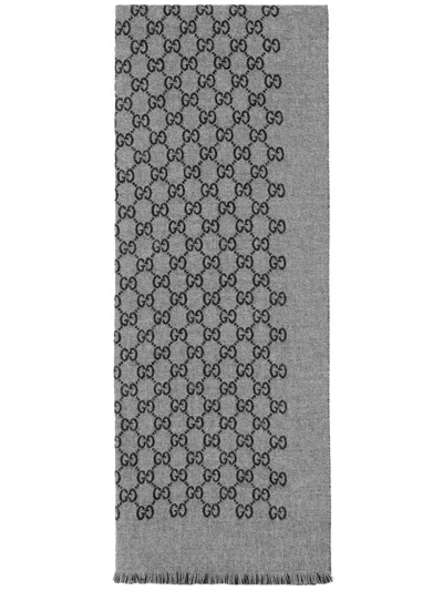 Gucci Gg Wool Scarf In Gray