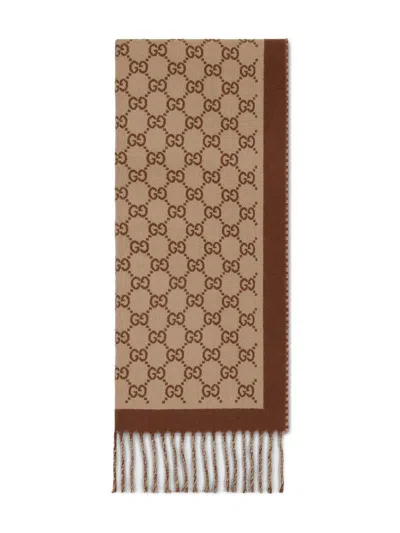Gucci Gg Wool Scarf In Beige