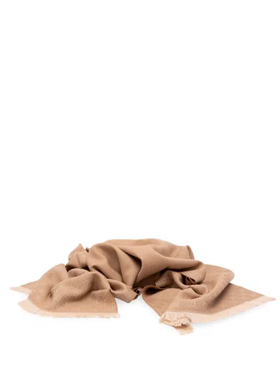 Gucci Gg Wool Scarf In Beige