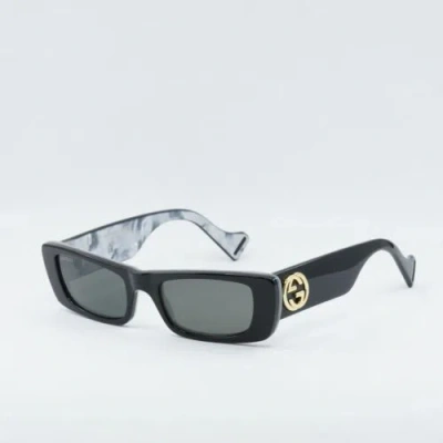 Pre-owned Gucci Gg0516s 001 Black/grey 52-20-145 Sunglasses In Gray