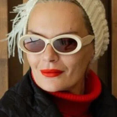 Pre-owned Gucci Gg1527s-004 Beige Sunglasses In Brown