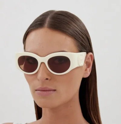 Pre-owned Gucci Gg1544s-004-53 White Sunglasses