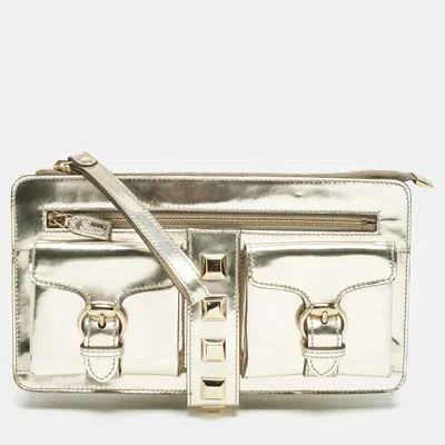 Pre-owned Gucci Gold Patent Leather Studded Wristlet Zip Clutch