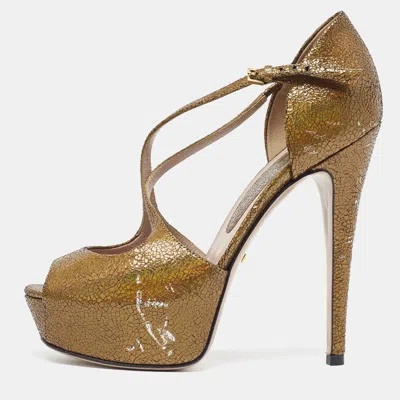 Pre-owned Gucci Gold Texture Leather Ankle Strap Peep Toe Sandals Size 36.5