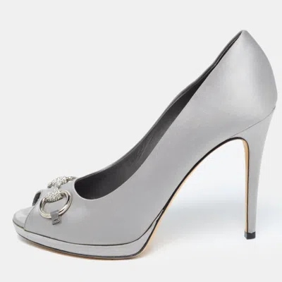 Pre-owned Gucci Grey Satin Horsebit Crystal Embellished Peep Toe Pumps Size 38.5