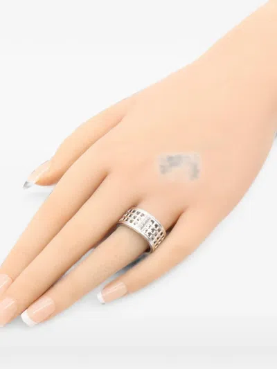 Pre-owned Gucci Grid-cutout Ring In Silver