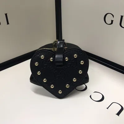 Gucci Heart-shaped Key Chain In Black