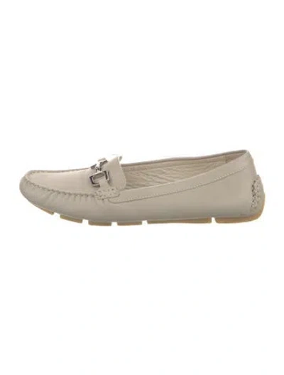Pre-owned Gucci Horsebit Accent Leather Loafers In Neutral