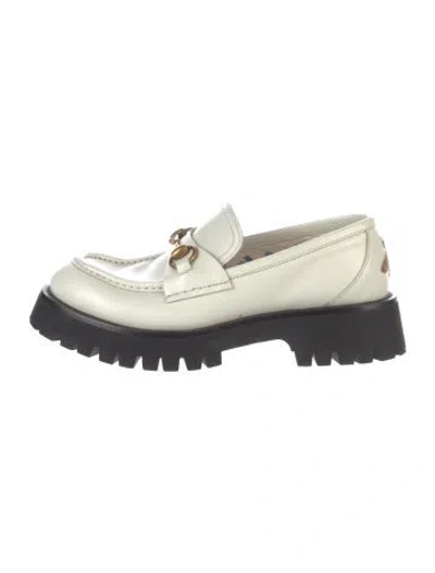 Pre-owned Gucci Horsebit Accent Leather Loafers In White