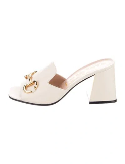 Pre-owned Gucci Horsebit Accent Leather Slides In Neutral
