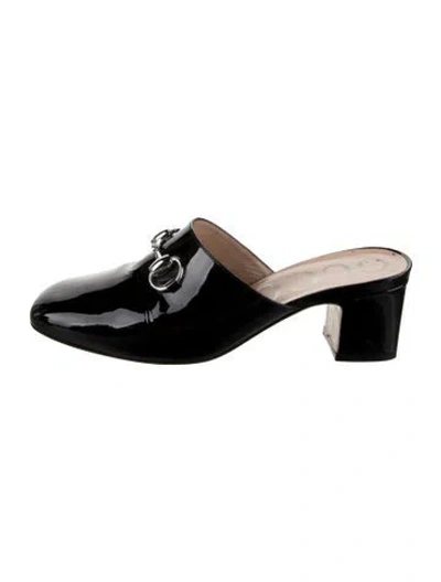 Pre-owned Gucci Horsebit Accent Patent Leather Mules In Black