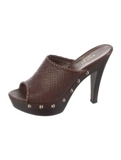 Pre-owned Gucci Imprimé Pattern Leather Slides In Brown