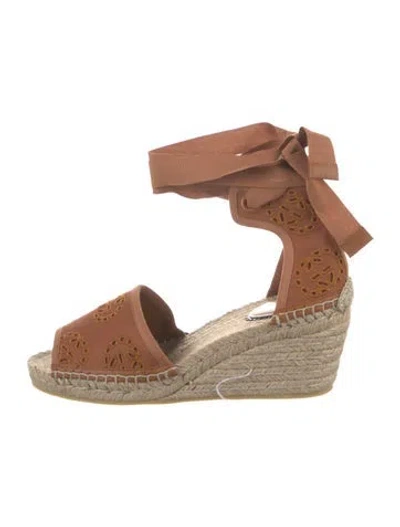 Pre-owned Gucci Interlocking G Logo Embroidered Accent Espadrilles In Neutrals