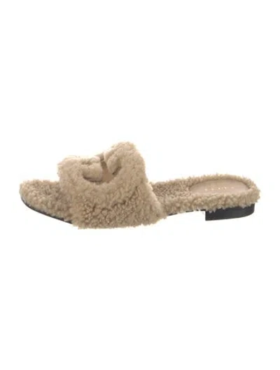 Pre-owned Gucci Interlocking G Logo Fur Slides In Neutrals