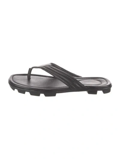 Pre-owned Gucci Interlocking G Logo Leather Flip Flops In Black