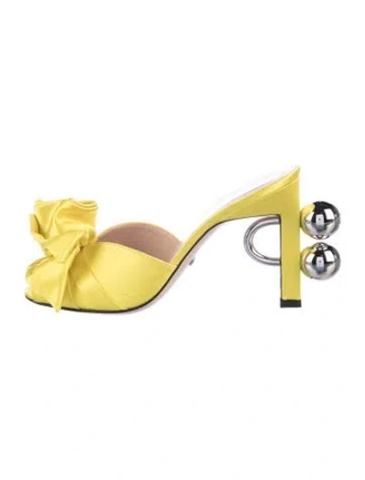 Pre-owned Gucci Interlocking G Logo Satin Mules In Yellow