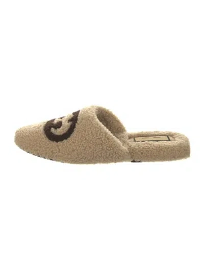 Pre-owned Gucci Interlocking G Logo Shearling Mules In Neutral