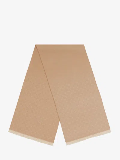 Gucci Jacquard Wool Scarf With Gg Motif In Beige