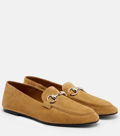 Gucci Jordaan Horsebit Suede Loafers In Sand