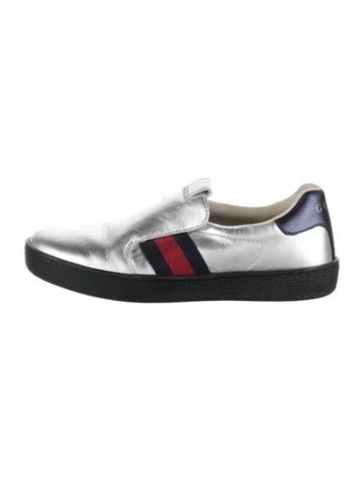 Pre-owned Gucci Babies' Kids Leather Slip On Shoes In Metallic/silver