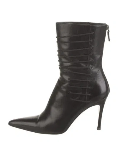 Pre-owned Gucci Leather Boots In Black