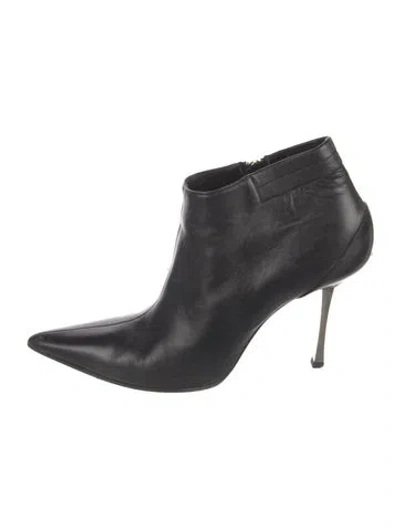 Pre-owned Gucci Leather Boots In Black