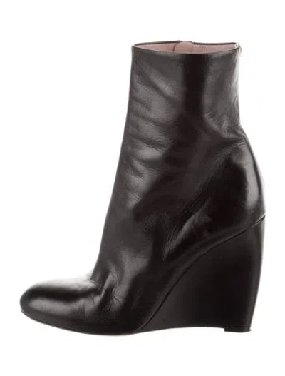 Pre-owned Gucci Leather Boots In Black