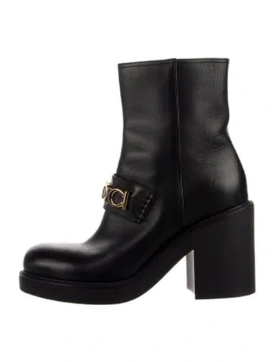 Pre-owned Gucci Leather Boots In Black