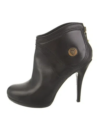 Pre-owned Gucci Leather Boots In Black