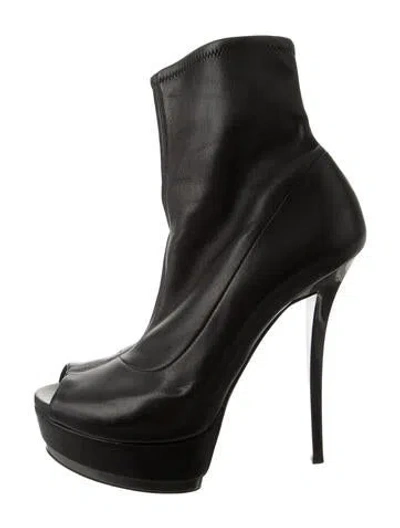 Pre-owned Gucci Leather Boots In Black