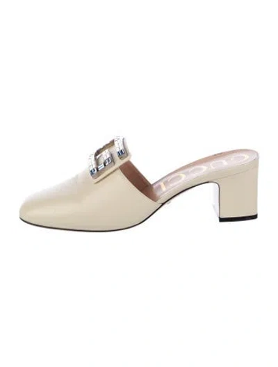 Pre-owned Gucci Leather Crystal Embellishments Mules In Neutral
