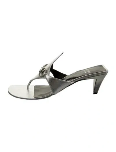 Pre-owned Gucci Leather Flip Flops