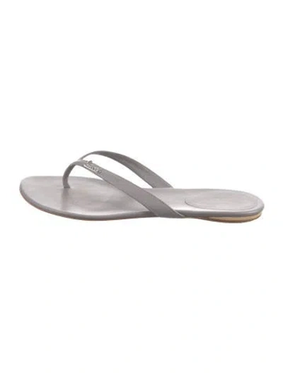 Pre-owned Gucci Leather Flip Flops In Grey