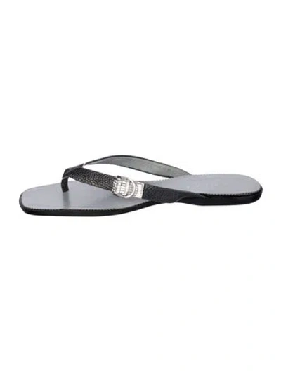 Pre-owned Gucci Leather Flip Flops In Silver