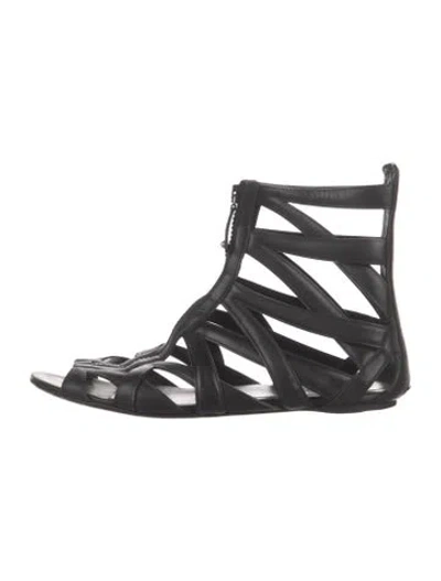 Pre-owned Gucci Leather Gladiator Sandals In Black