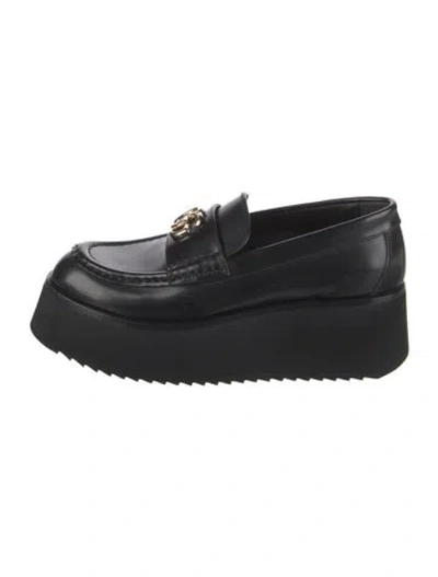 Pre-owned Gucci Leather Loafers In Black