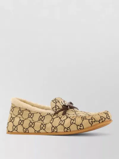 Gucci Leather Loafers Featuring Refined Bow Detail In Neutral