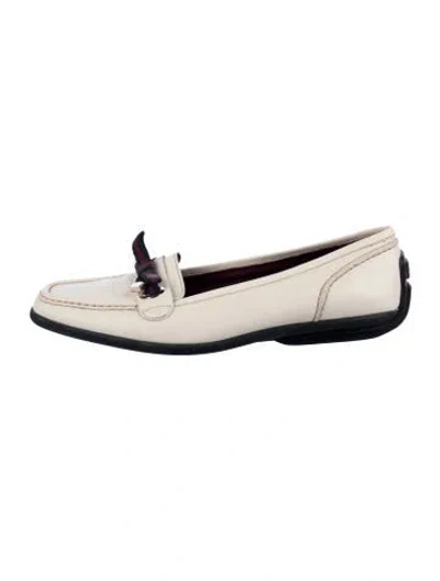 Pre-owned Gucci Leather Loafers In White