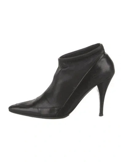 Pre-owned Gucci Leather Mules In Black