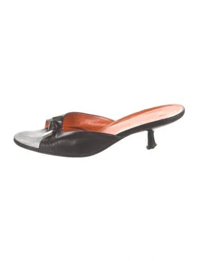 Pre-owned Gucci Leather Pleated Accents Slides In Black