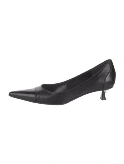 Pre-owned Gucci Leather Pumps In Black