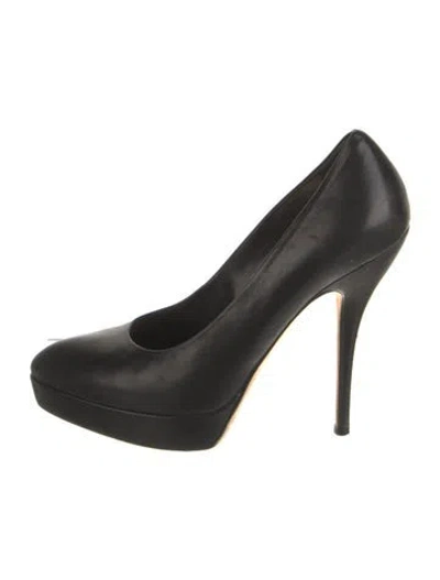 Pre-owned Gucci Leather Pumps In Black