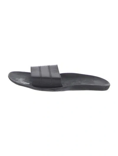 Pre-owned Gucci Leather Slides In Black