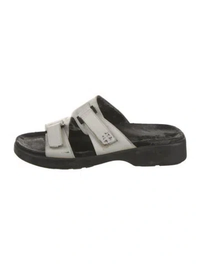 Pre-owned Gucci Leather Slides In Black