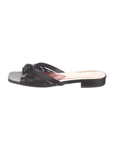 Pre-owned Gucci Leather Slides In Black