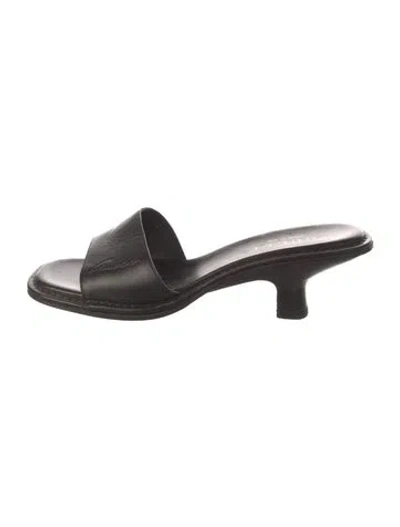Pre-owned Gucci Leather Slides In Brown