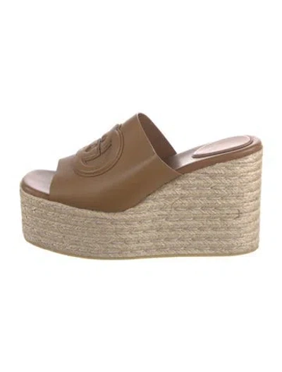 Pre-owned Gucci Leather Slides In Neutral