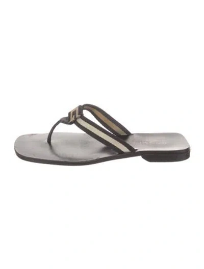 Pre-owned Gucci Leather Striped Flip Flops In Grey
